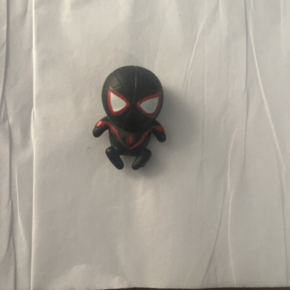 Rare Marvel‎ Miles Morales Spider-Man 1 1/2" Mini Action Figure - Picture 1 of 2